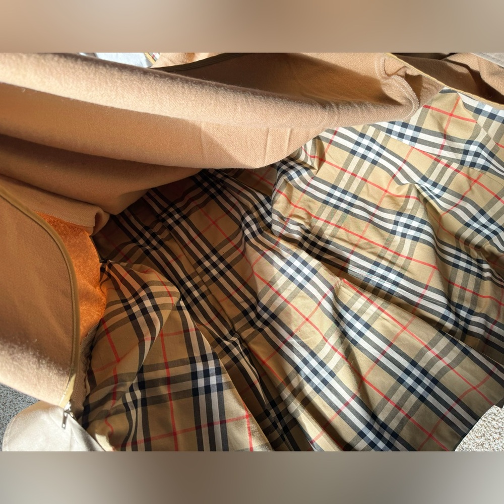 Authentic Burberry Trench Coat - Picture 11 of 16
